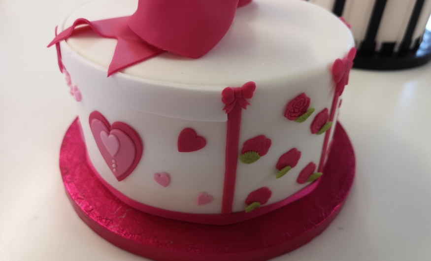E Day Professional Cake Decorating Cake School