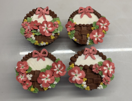 Piped flower basket cupcakes