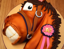 Horse sculpted cake course