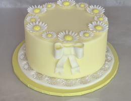 Mini daisy cake