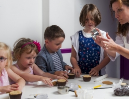 Parent and child cupcakes